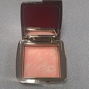Hourglass Ambient Lighting Blush